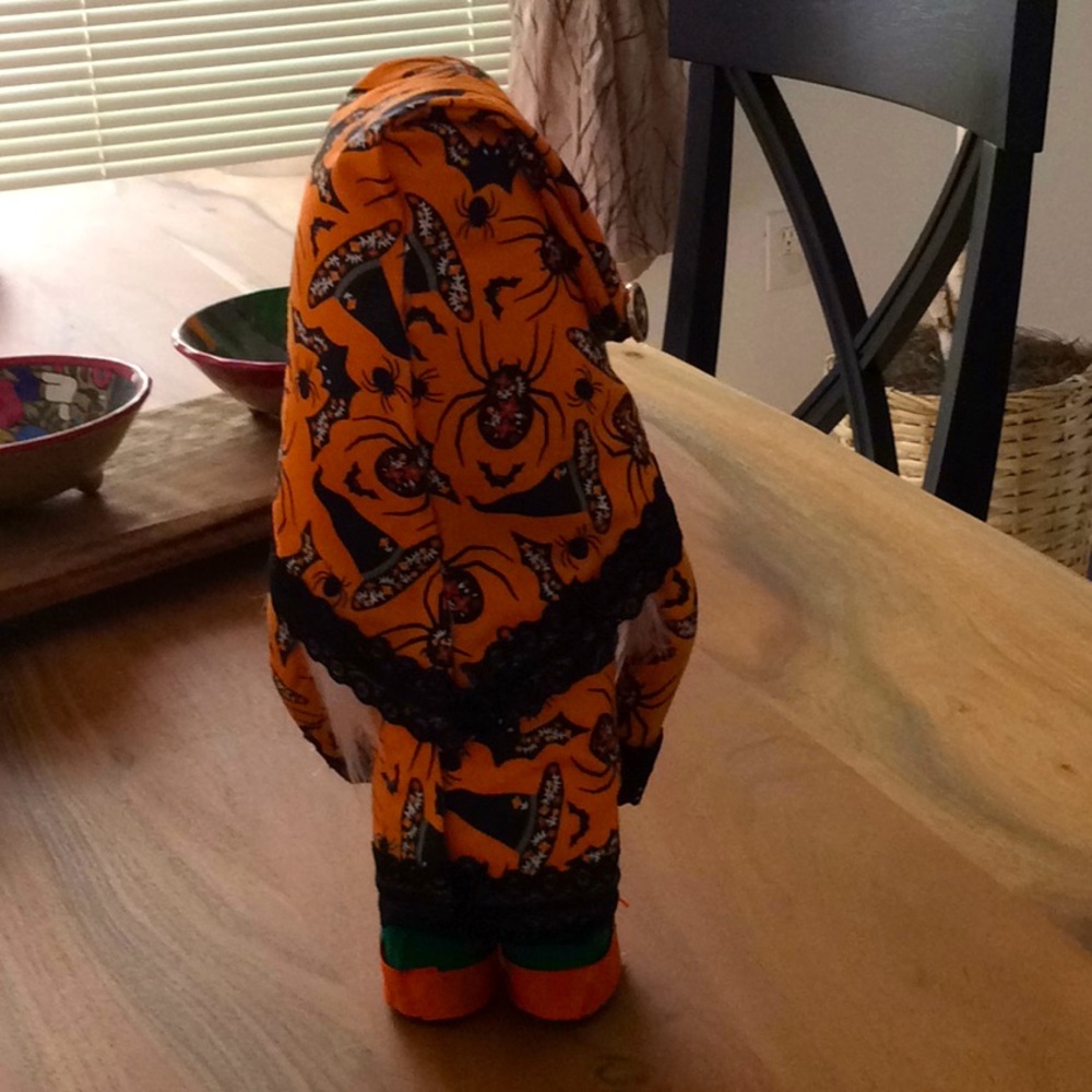 Halloween Gnome - Picture 4 of 6